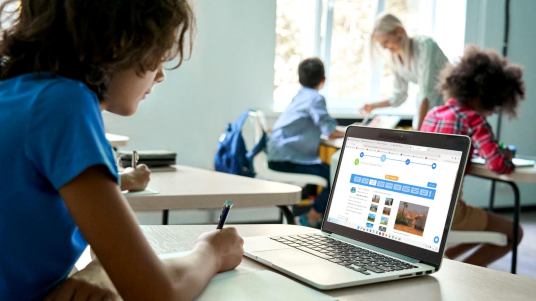 クライアントとの打ち合わせ